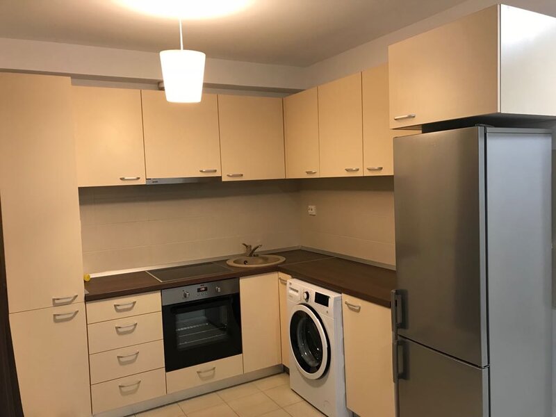 Colentina, Rau, Mc Donald's, langa Lac Plumbuita